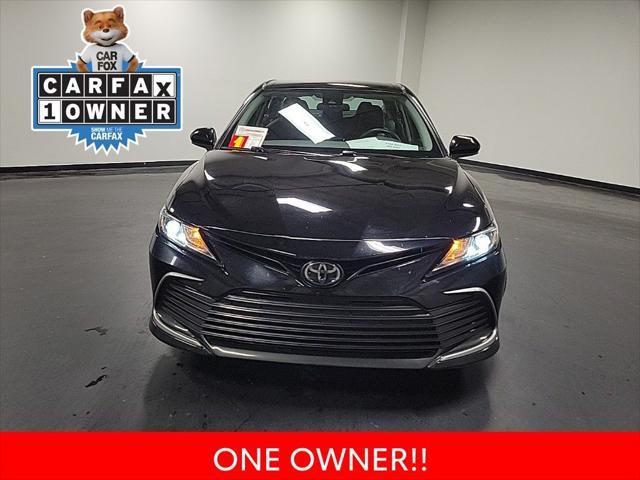 2022 toyota camry le