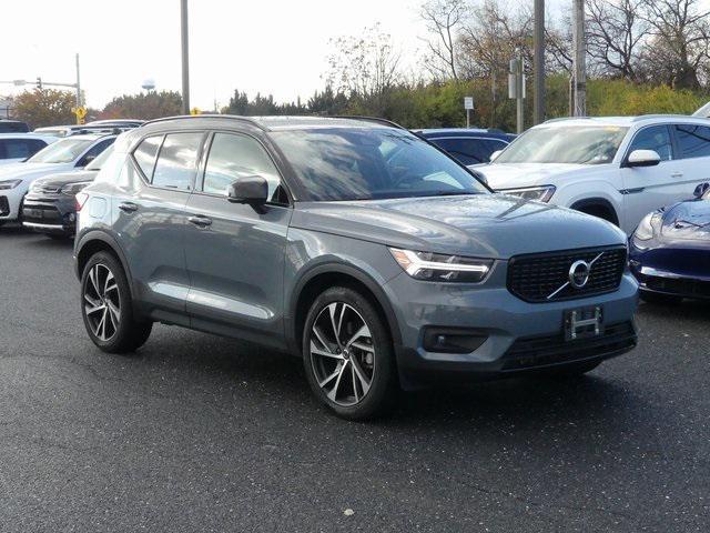 2020 volvo xc40 t5 r-design