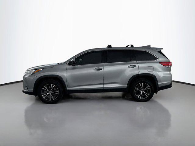 2019 toyota highlander le