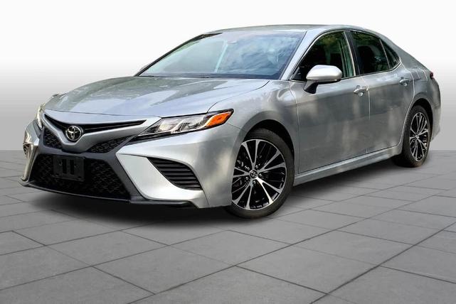 2020 toyota camry se
