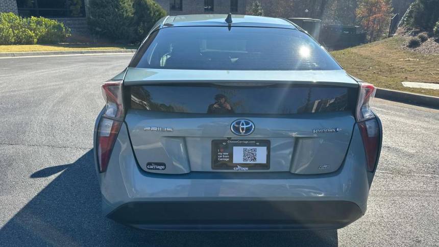 2017 toyota prius three