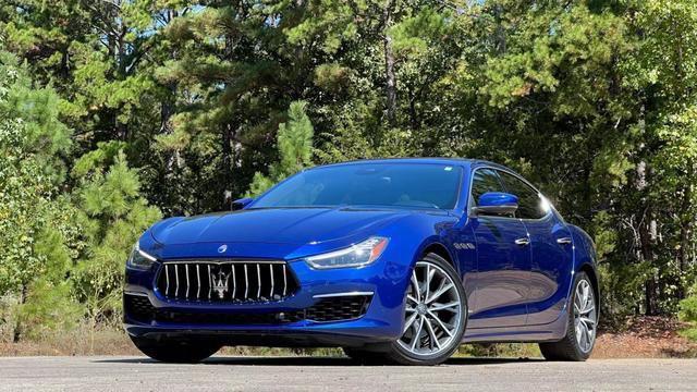 2019 maserati ghibli granlusso