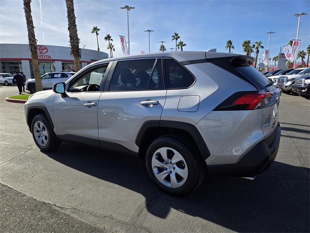 2023 toyota rav4 le