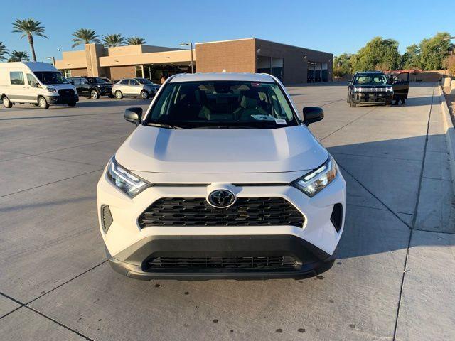 2024 toyota rav4 le
