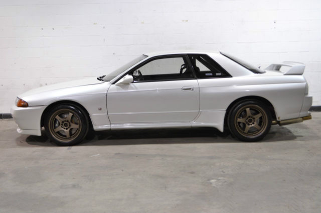 1991 nissan skyline gt-r -- white pearl - rb26dett - 5 speed - 117.5k