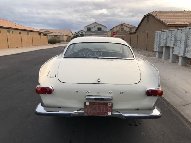 1967 volvo p1800