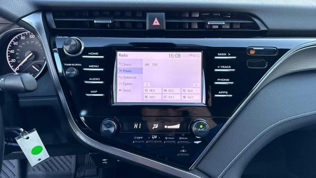 2019 toyota camry se