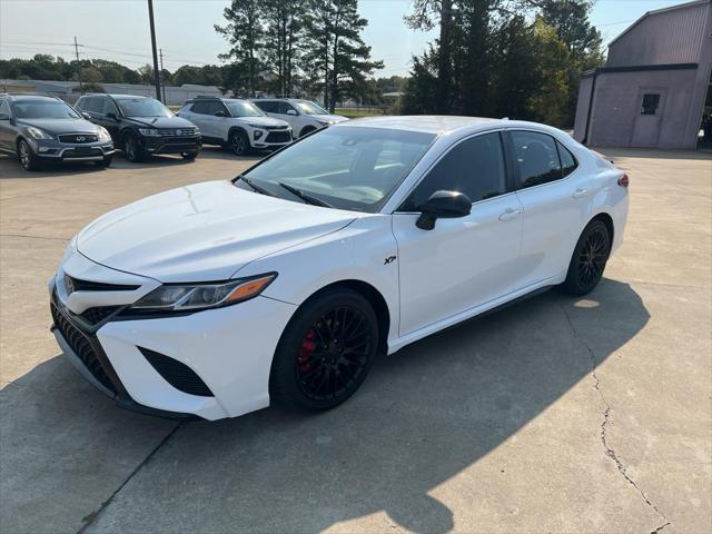 2019 toyota camry se