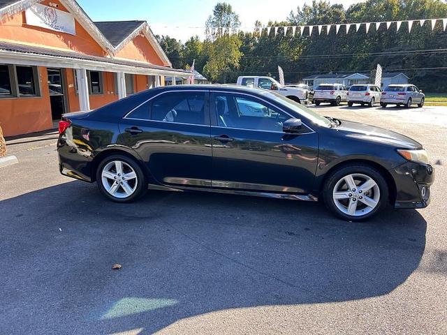 2012 toyota camry se sport