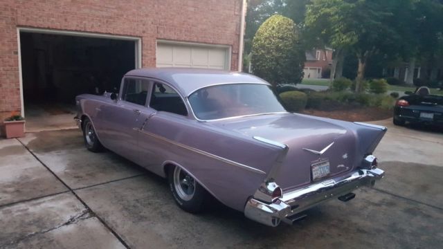 1957 chevrolet 150 rest-o-rod, 350 v-8, 700r4 automatic. a/c