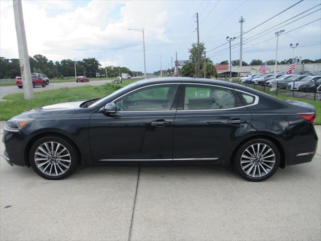 2017 kia cadenza premium