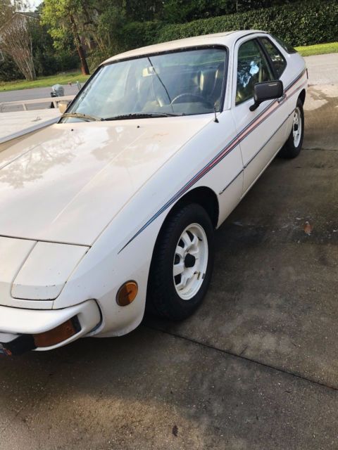 porsche 924 martini