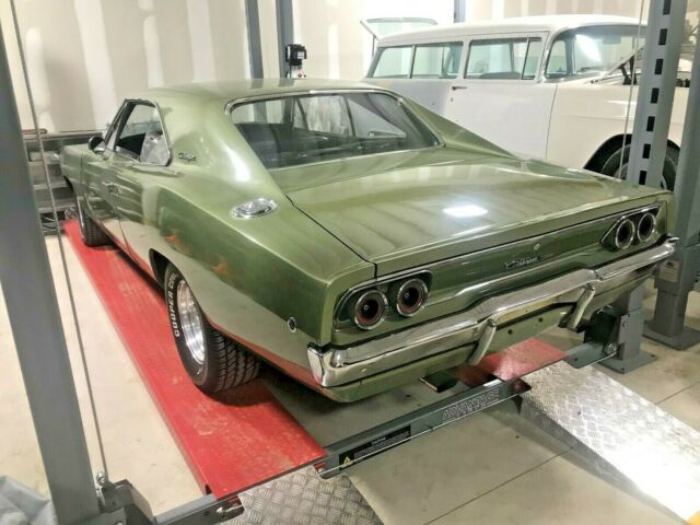 1968 dodge charger super clean no rust 440 727 tons of new parts