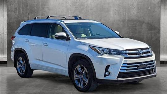 2017 toyota highlander limited