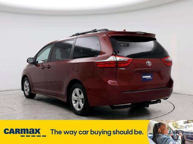 2020 toyota sienna le
