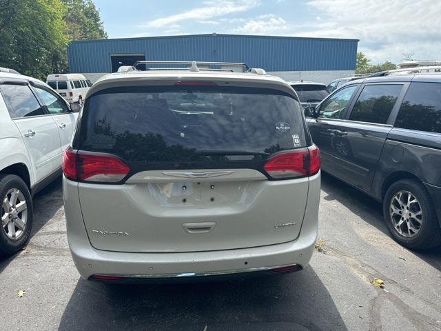 2017 chrysler pacifica limited