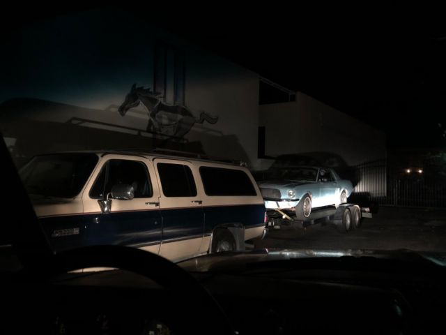 1988 4x4 gmc suburban sierra classic 1500 near mint cold ac doctor owned classic