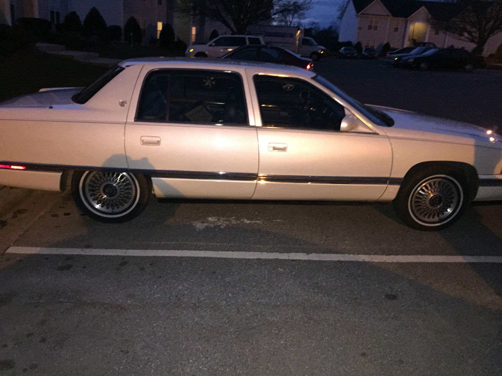 1994 cadillac deville base sedan 4-door 4.9l