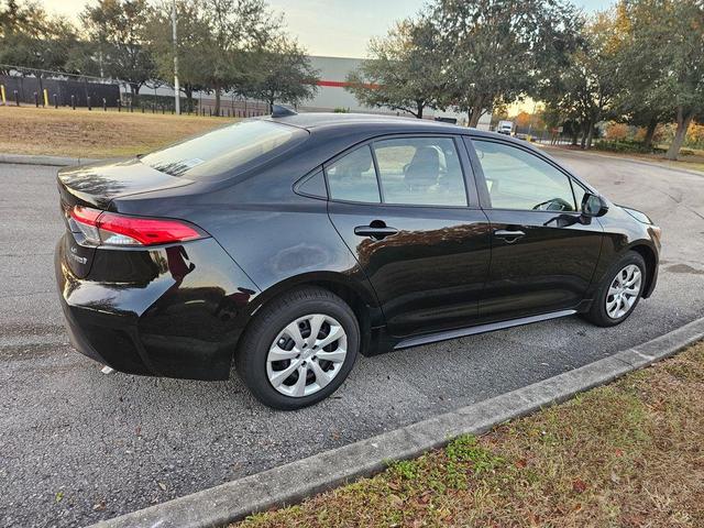 2024 toyota corolla hybrid le