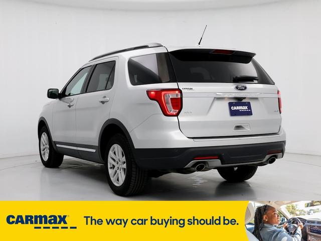 2018 ford explorer xlt