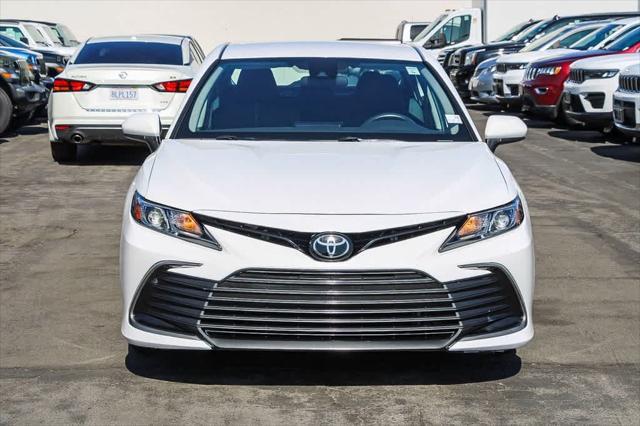 2022 toyota camry le