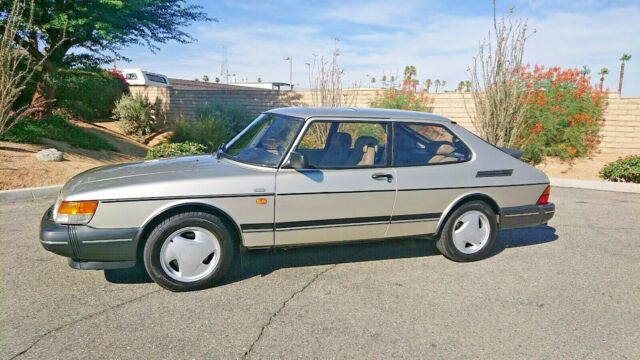 900 turbo 3 door hatch / original low mile survivor / california plates current
