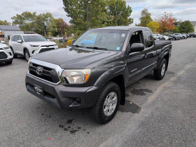 2013 toyota tacoma base