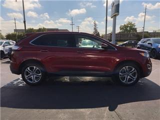 2017 Ford Edge titanium