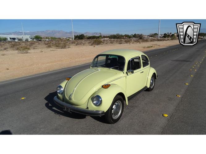 1971 volkswagen super beetle in o'fallon, illinois