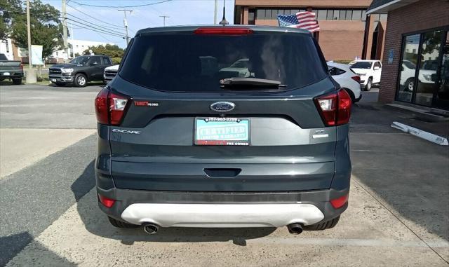 2019 ford escape se
