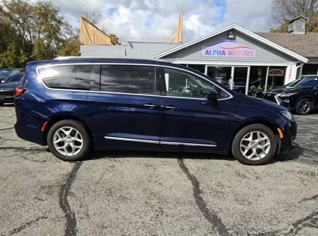 2019 chrysler pacifica touring-l plus