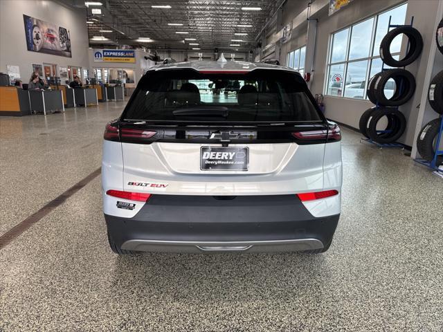 2023 chevrolet bolt euv lt