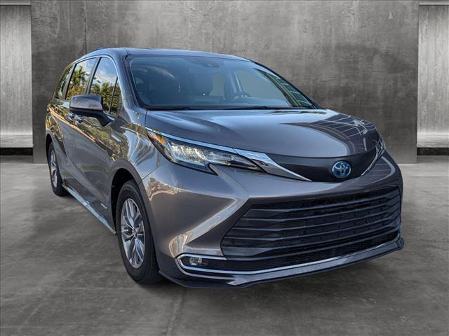 2021 toyota sienna xle 8 passenger