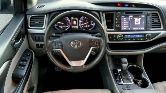 2017 Toyota Highlander