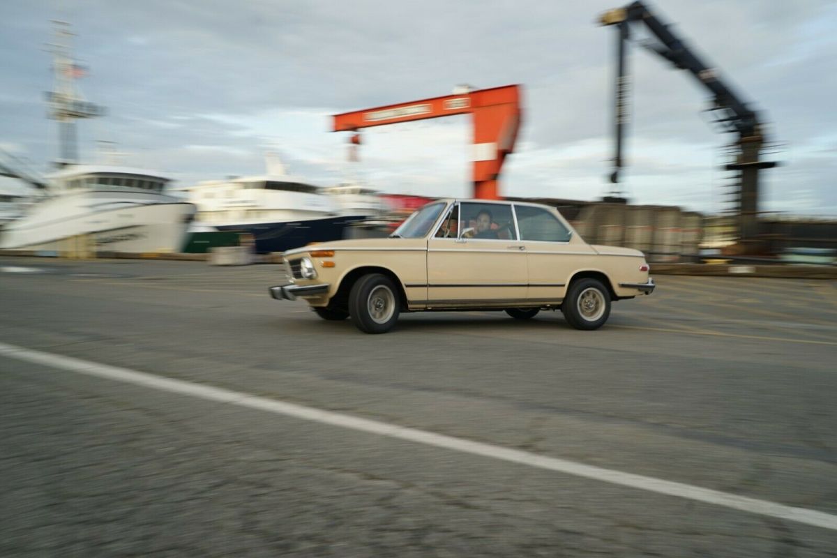 1973 bmw 2002 sahara beige non-sunroof 4spd-manual factory original driver