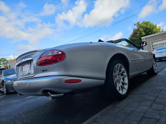 2002 jaguar xkr base