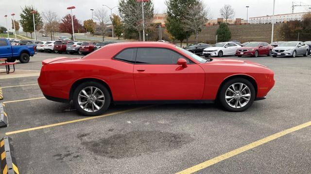2021 dodge challenger sxt