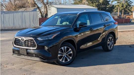 2022 toyota highlander xle