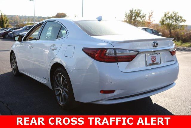 2018 lexus es 300h base