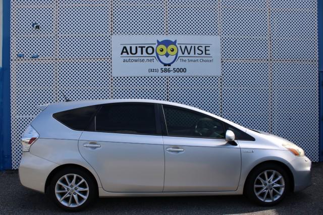 2014 toyota prius v five