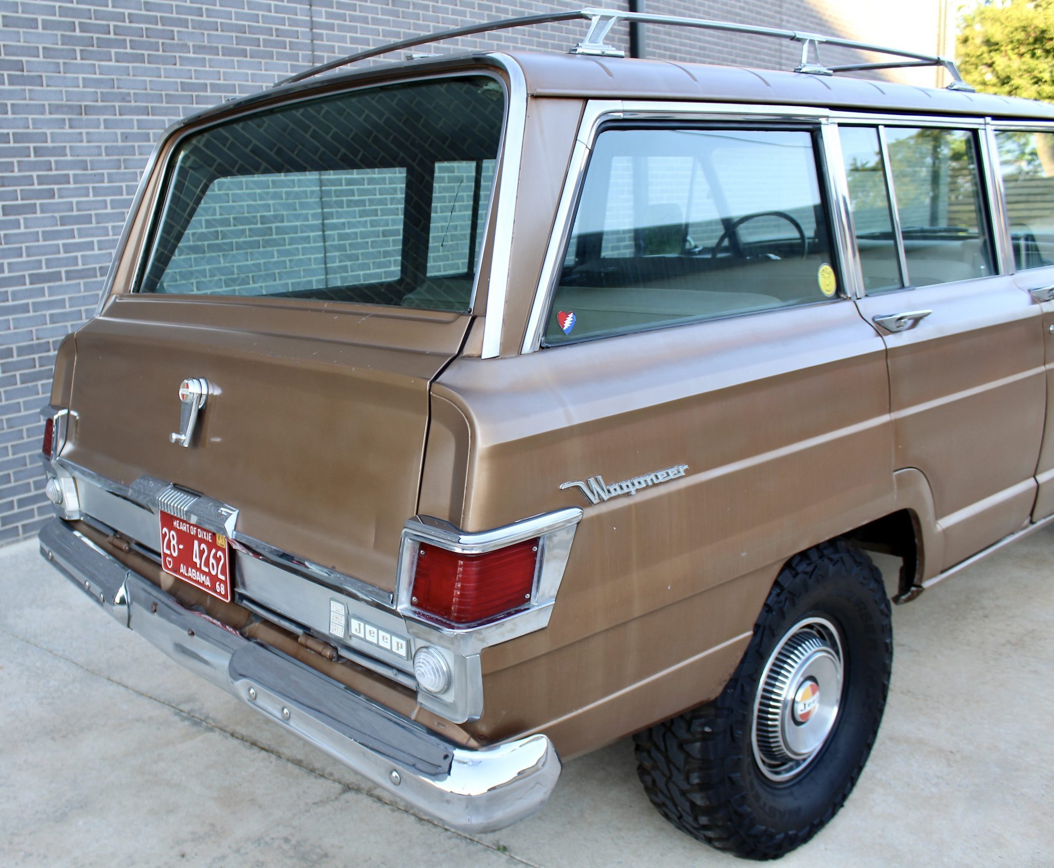1968 jeep wagoneer
