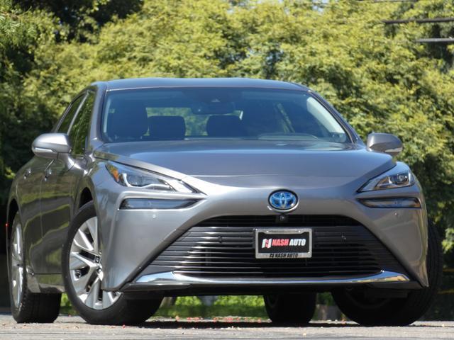 2022 toyota mirai base