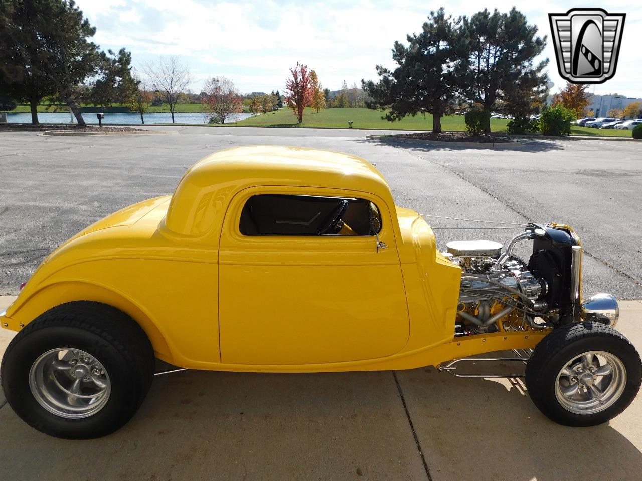 1934 ford 3-window coupe