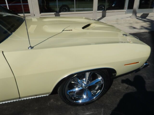 1970 plymouth cuda rotisserie restoration 340 4 wheel disc