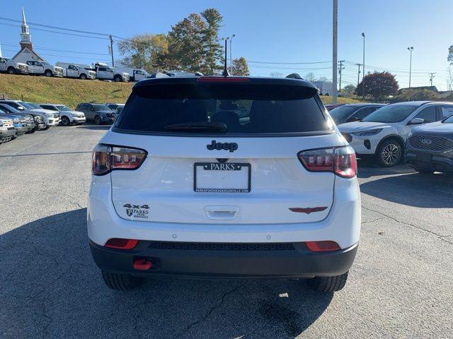 2022 jeep compass trailhawk