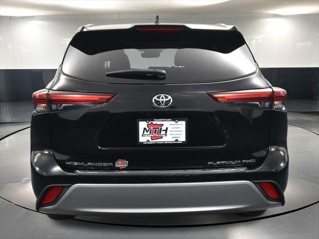 2022 toyota highlander platinum