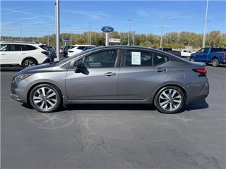 2020 Nissan Versa sr