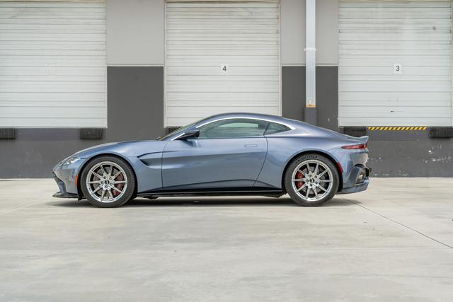 2019 aston martin vantage base