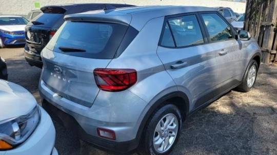 2021 hyundai venue se