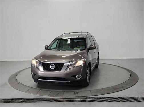 2013 nissan pathfinder in secaucus, new jersey